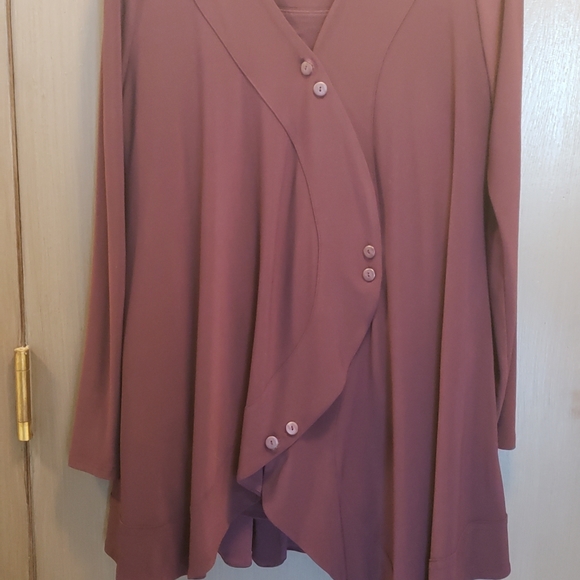 Outfit - Picture 2 of 3